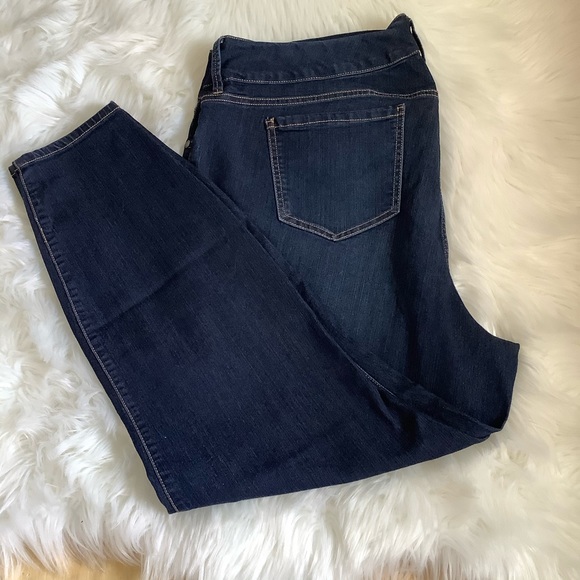 TORRID 24R Premium Denim 3 Button Jegging Legging Stretch Jeans Med Blue Wash - Picture 7 of 10